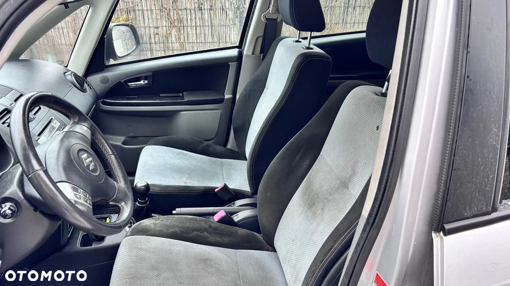 Suzuki SX4 1.6 VVT 4x2 Comfort - 18