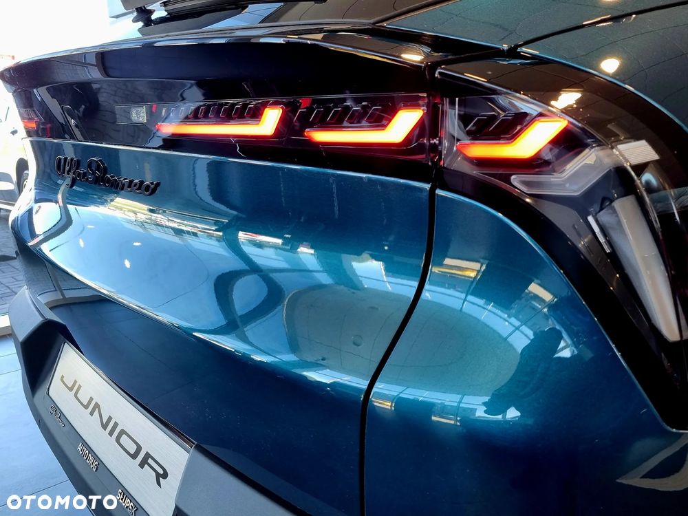 Alfa Romeo Junior 1.2 mHEV Ibrida eDCT - 7