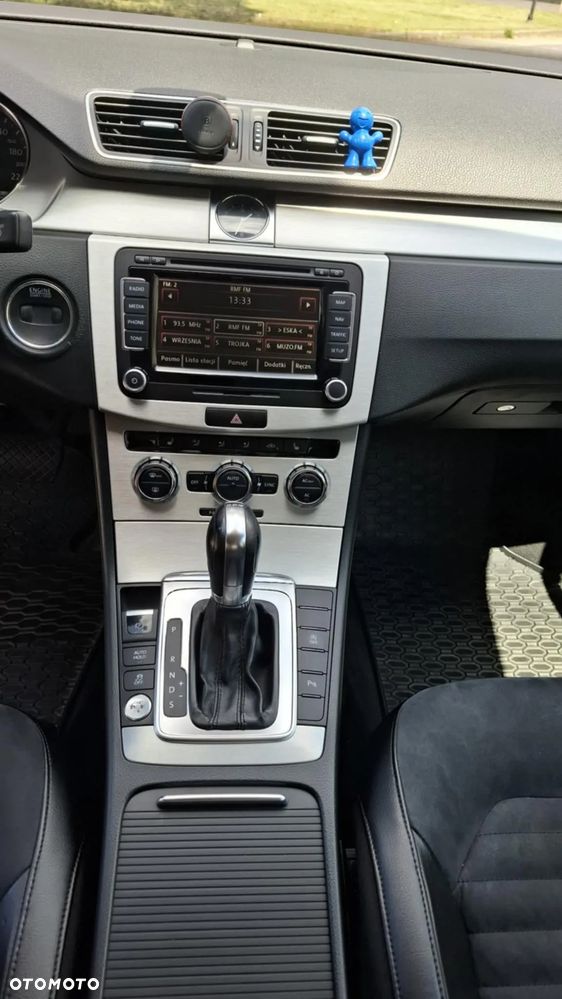 Volkswagen Passat 2.0 TDI Highline DSG - 6