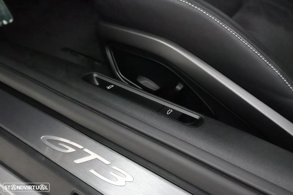 Porsche 911 (992) GT3 PDK - 16