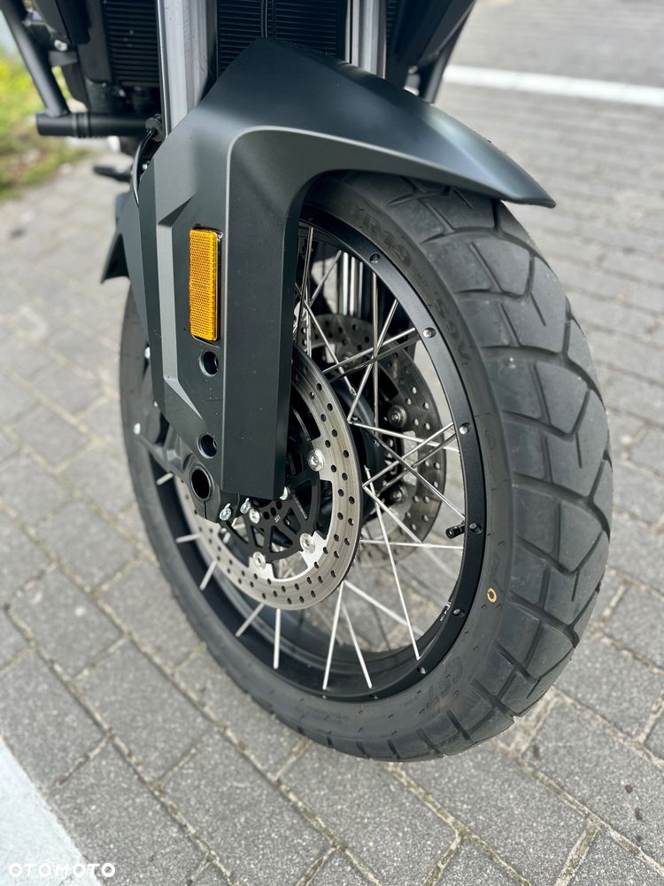 CFMoto 700MT - 6