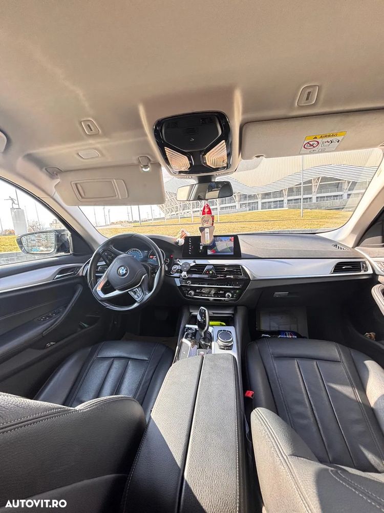 BMW Seria 5 520d Aut. Luxury Line - 8