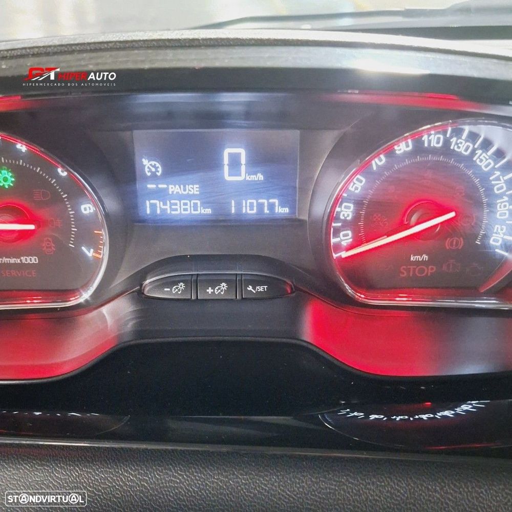 Peugeot 208 1.2 PureTech Active - 13