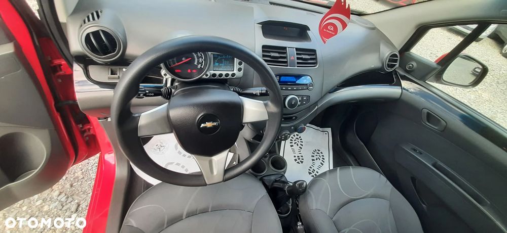 Chevrolet Spark - 32