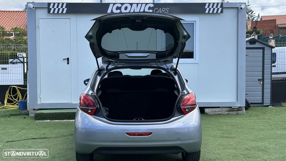 Peugeot 208 1.2 PureTech Signature - 13