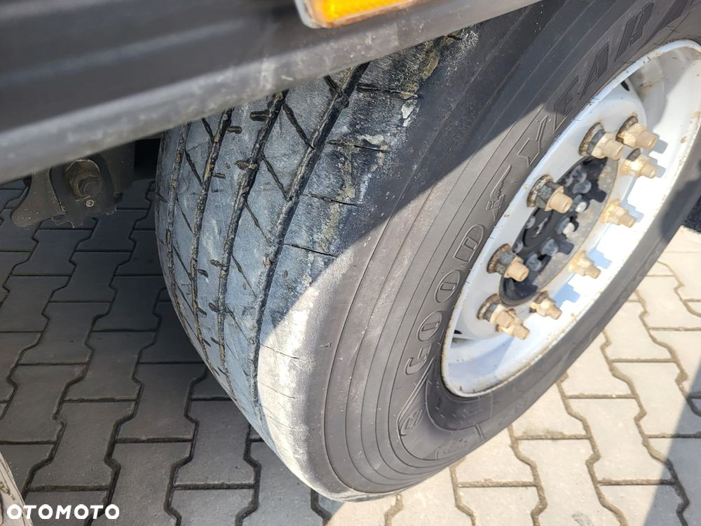 Schmitz Cargobull ThermoKing SLXi300; DOST; Uchwyty promowe, Paleciara - 12