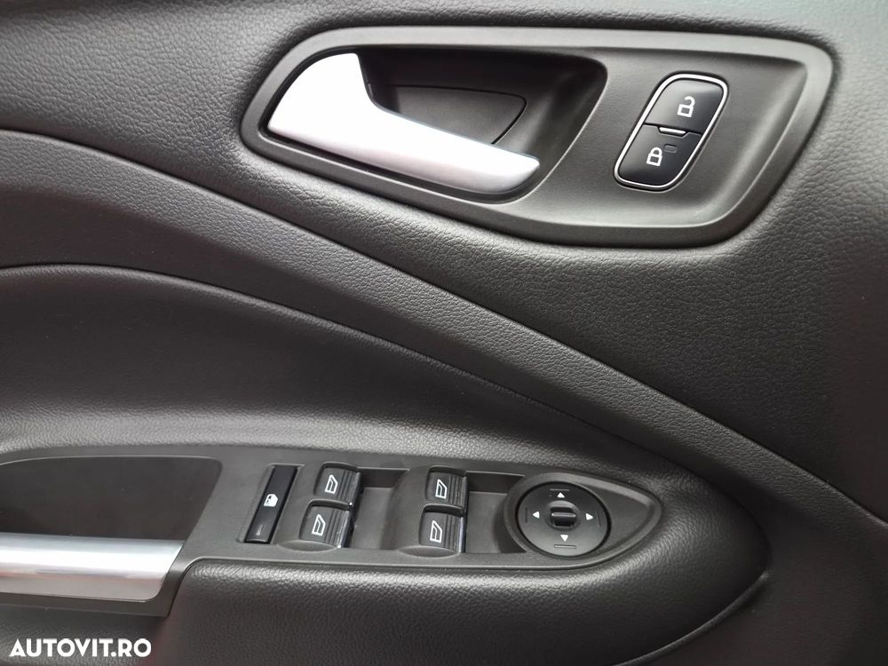 Ford Kuga 2.0 TDCi 4WD Powershift Titanium - 21