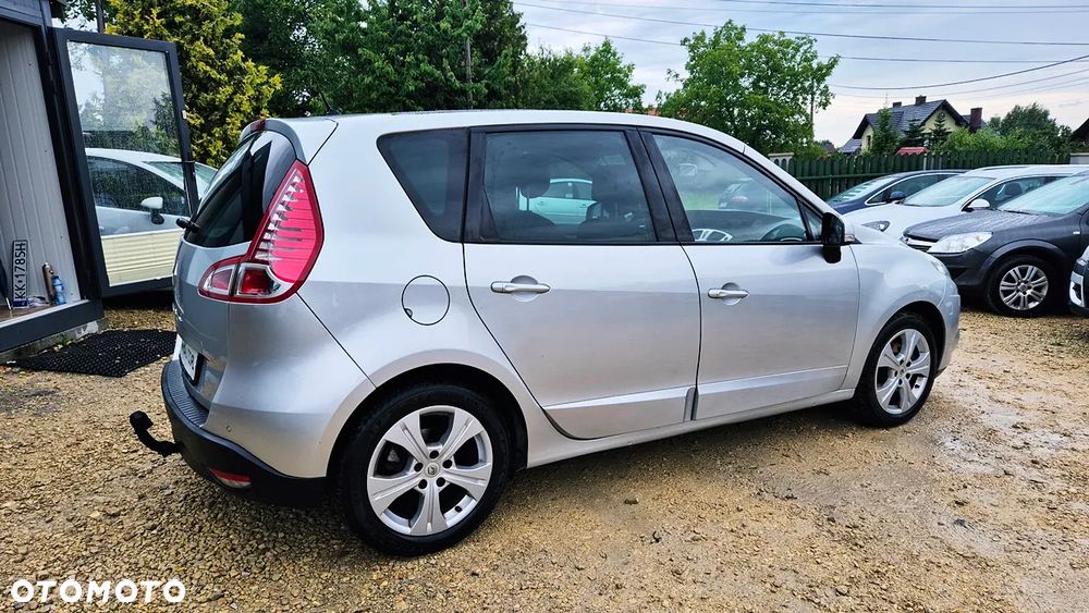 Renault Scenic 1.6 16V 110 Paris - 12