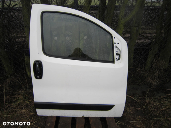 Drzwi przód przednie prawe Peugeot Bipper Nemo Fiorino 249