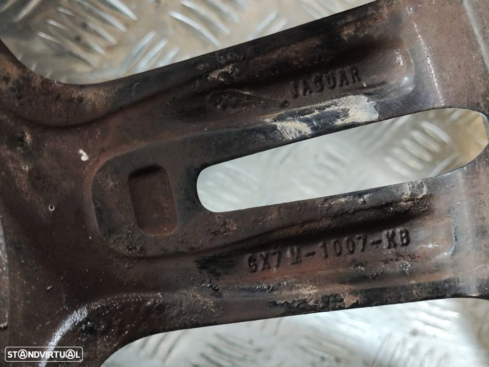 Conjunto Jantes 17 Crux 7 Spoke Jaguar XE X760 7J ET48,5 5x108 - 11