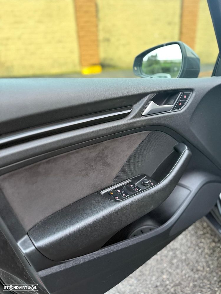 Audi A3 Sportback 1.6 TDI S line Sport Pack - 13