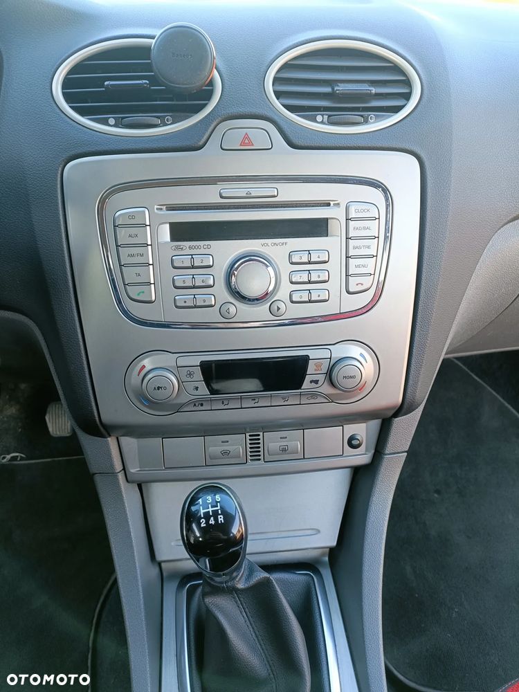 Ford Focus - 8