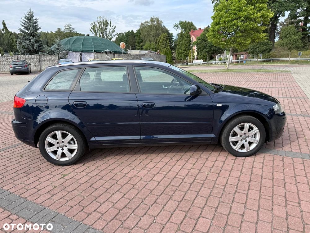 Audi A3 Sportback 1.6 FSI Ambiente - 10