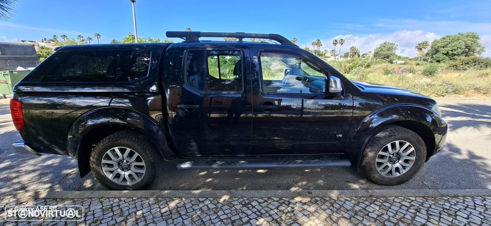 Nissan Navara 3.0 dCi V6 CD LE AT 4WD - 7