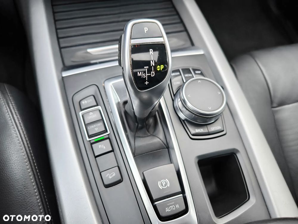 BMW X5 xDrive25d - 24
