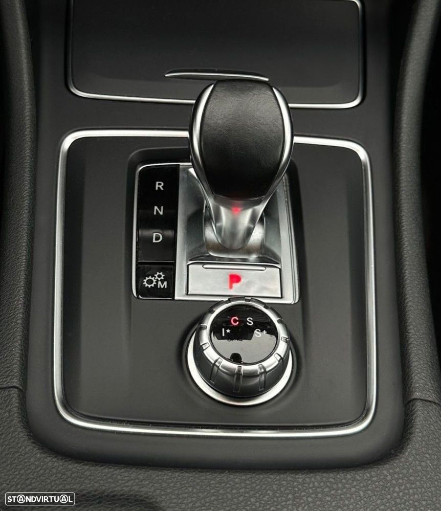 Mercedes-Benz A 45 AMG 4Matic Speedshift 7G-DCT - 19