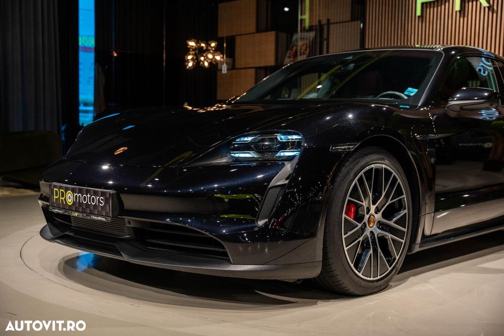 Porsche Taycan 4S - 9