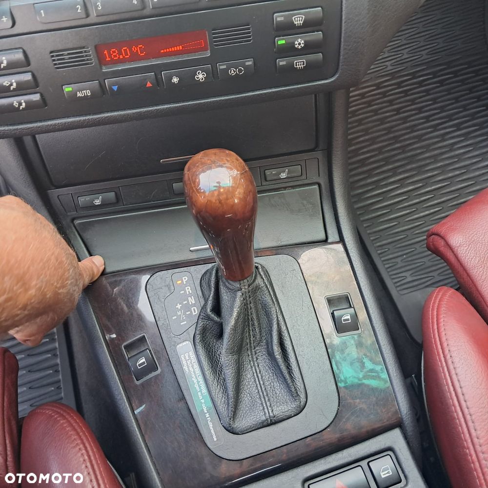 BMW Seria 3 325xi Edition Exclusive - 9