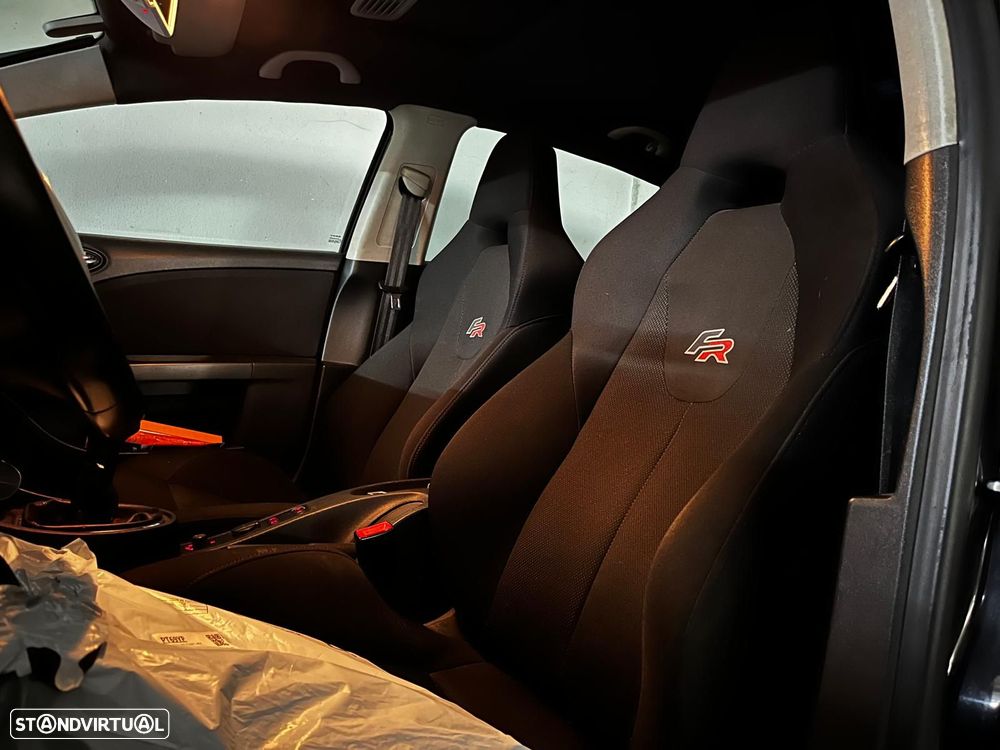 SEAT Leon 2.0 TDI FR 18 Tiago Monteiro - 12