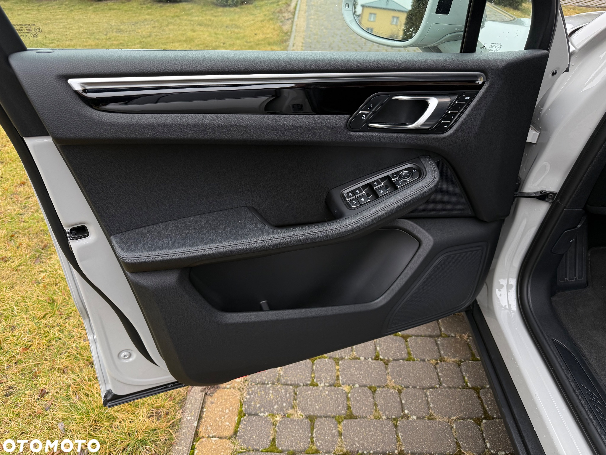 Porsche Macan Standard - 10