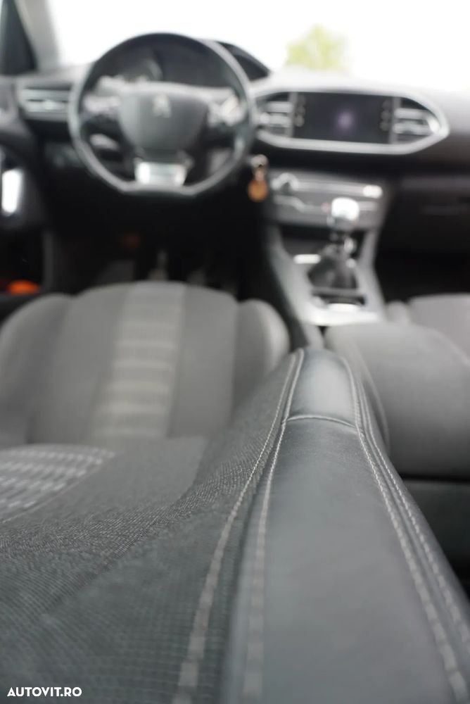 Peugeot 308 1.2L PureTech 130 S&S BVM6 Active - 11