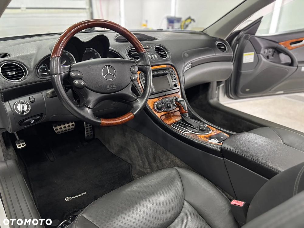 Mercedes-Benz SL - 33