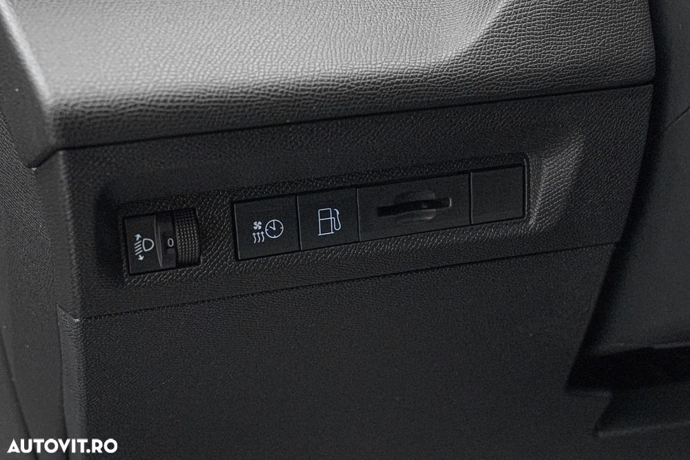 Peugeot 308 1.6L 180 EAT8 PHEV Allure Pack - 25