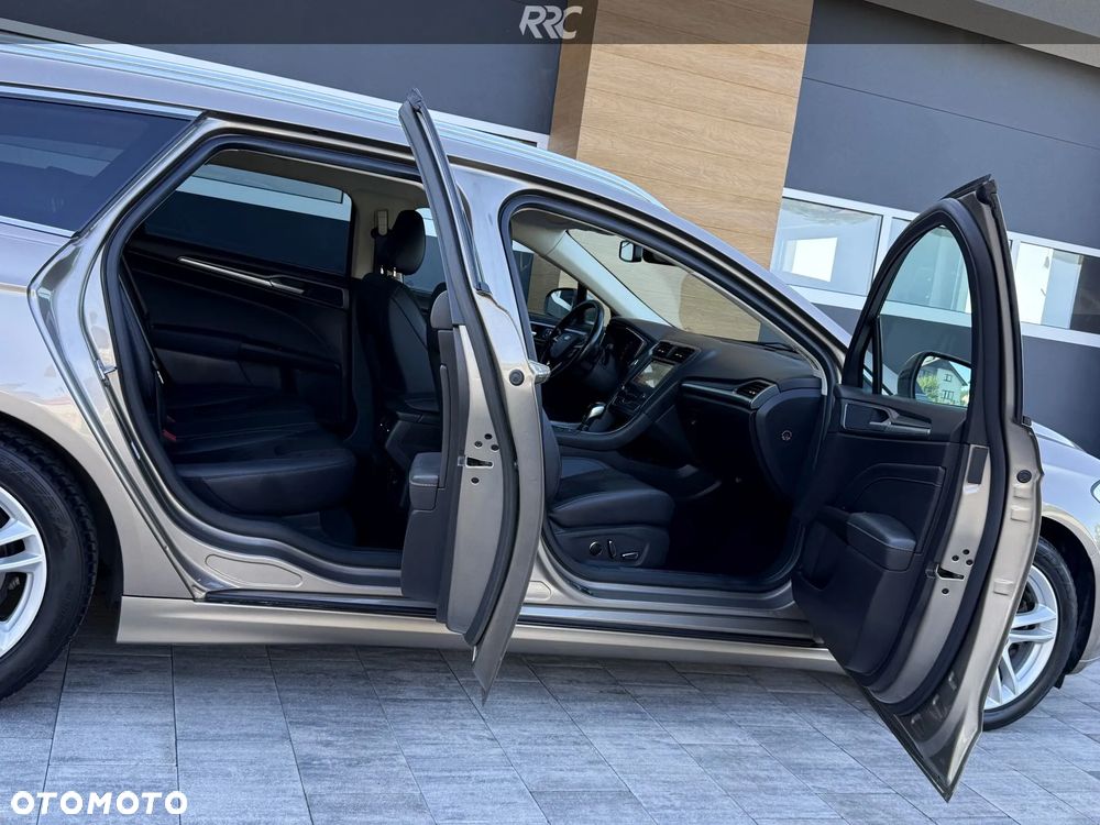 Ford Mondeo 2.0 TDCi Titanium PowerShift - 19