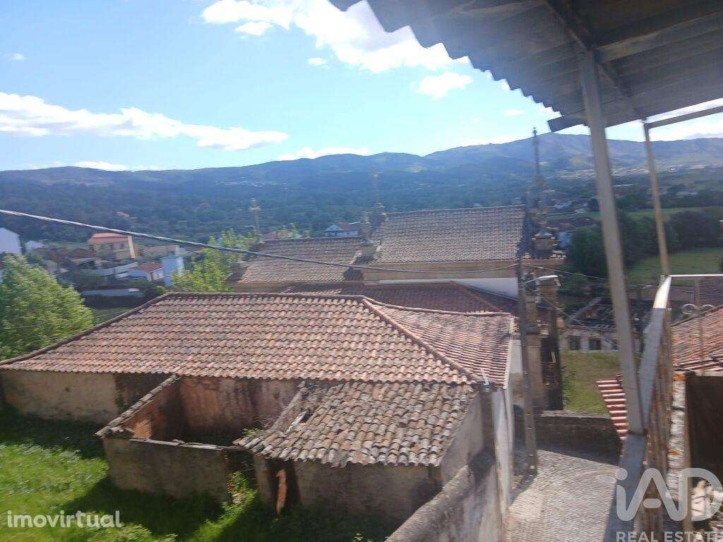 Casa / Villa em Fatela de 216 m2 - Grande imagem: 2/8