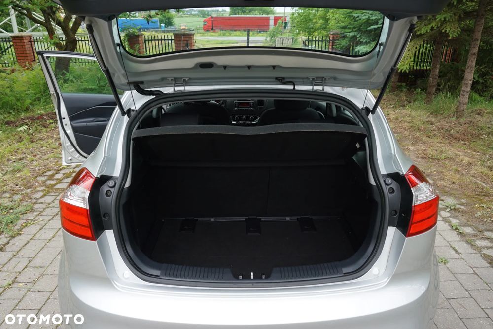 Kia Rio 1.4 Dream-Team Edition - 24
