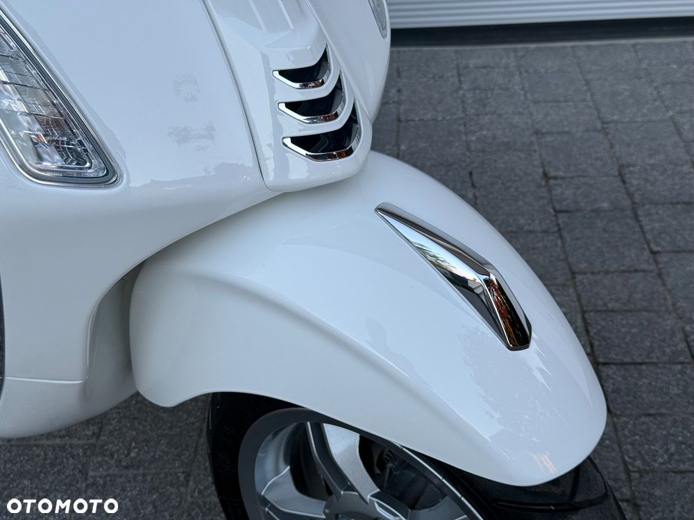 Vespa Primavera - 4