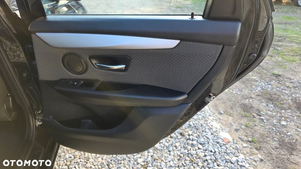BMW Seria 2 218d Advantage - 23
