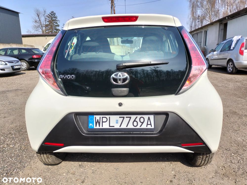 Toyota Aygo x-clusiv - 4