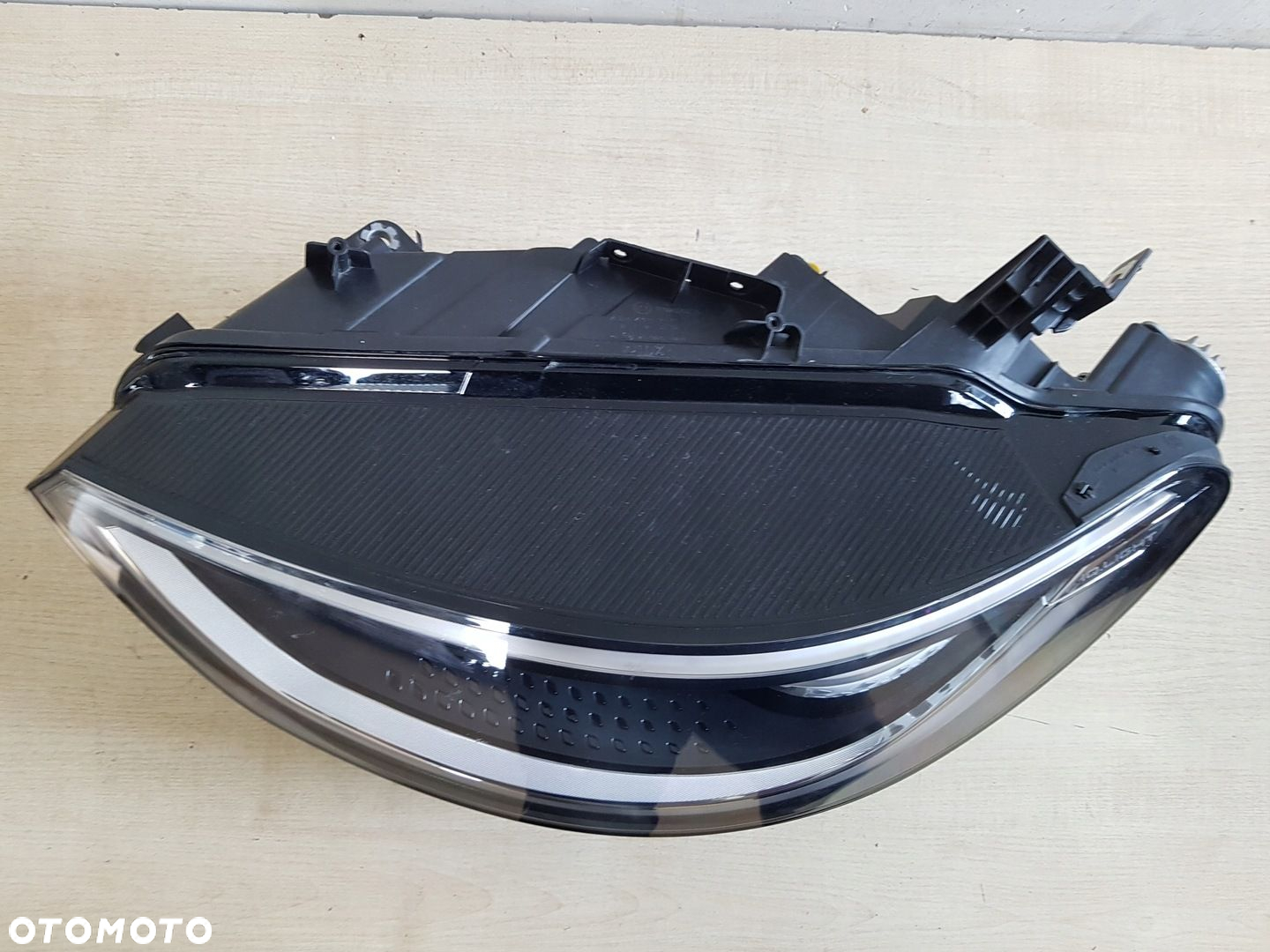VW ID3 ID.3 lewy reflektor IQ LED lampa 10B941077A - 3