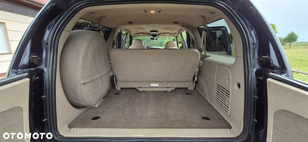 Ford Excursion - 8