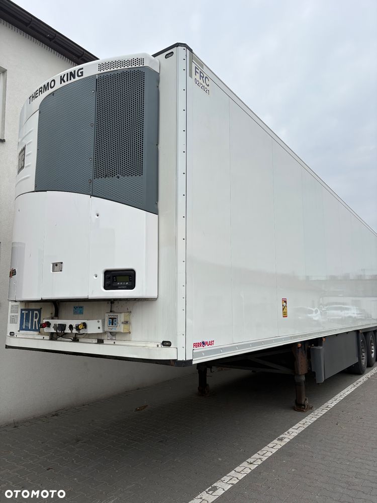 Schmitz Cargobull SKO24