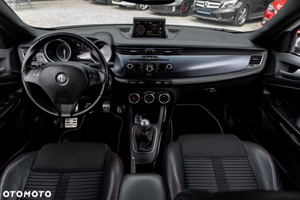 Alfa Romeo Giulietta 1.8 TBi 16V Quadrifoglio Verde - 28