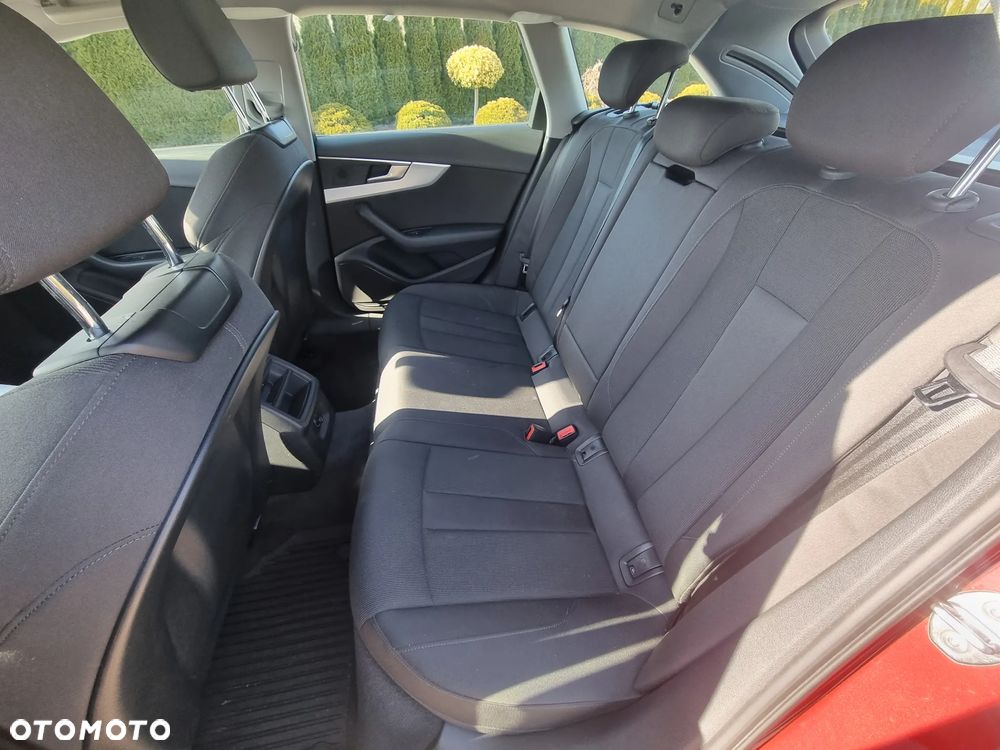 Audi A4 Avant 40 TFSI S tronic sport - 10