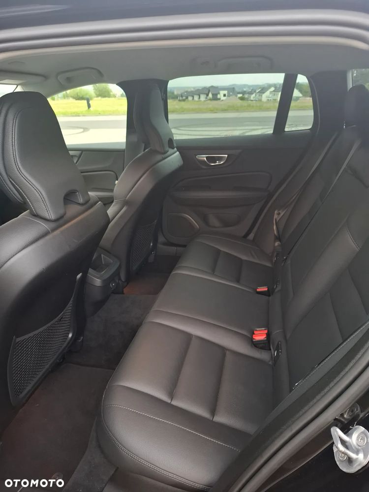 Volvo V60 Cross Country Plus B4 D AWD - 14