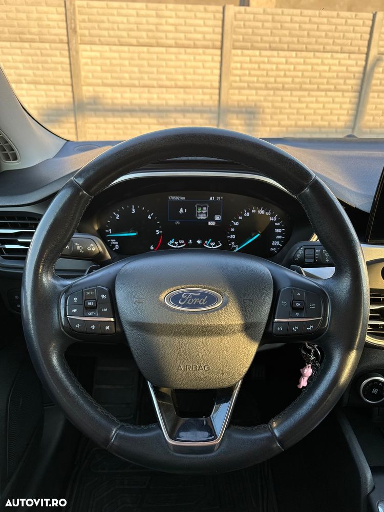 Ford Focus - 10