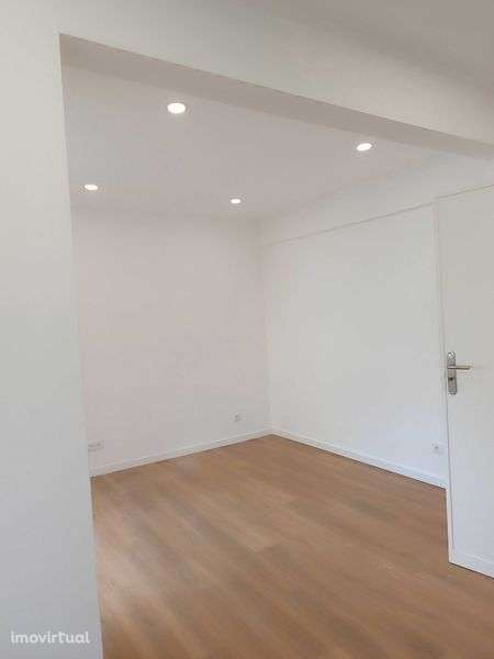 T2 totalmente remodelado,áreas, generosas - Grande imagem: 3/12