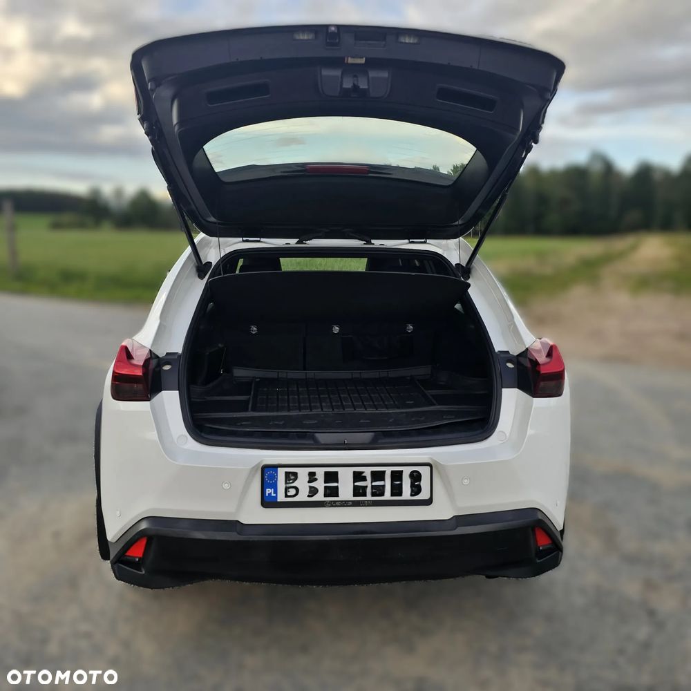 Lexus UX - 8