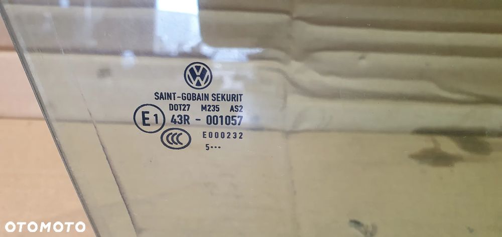Szyba prawy przód przednia prawa VW Golf V Plus AS2 05r - 4
