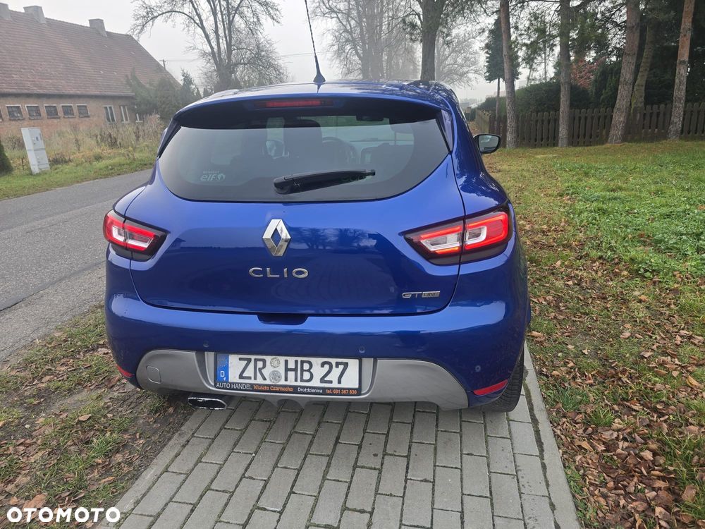 Renault Clio - 15