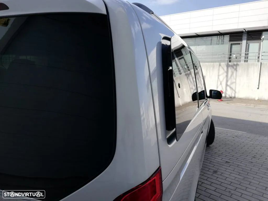 Mercedes-Benz V 220 d Longo Aut. - 34