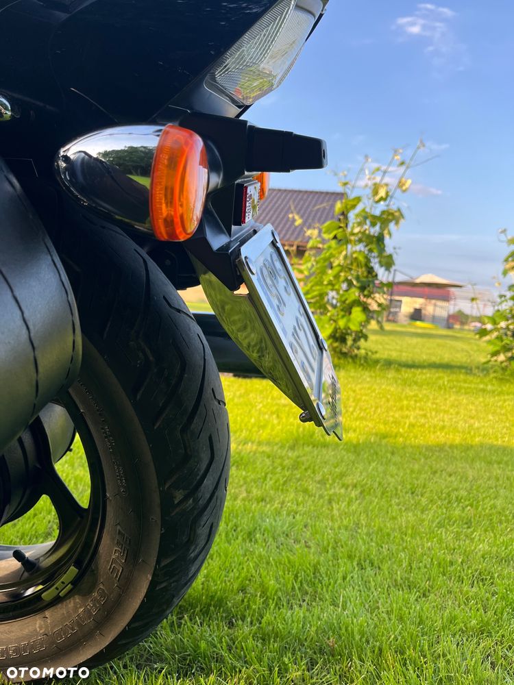 Suzuki Intruder - 6