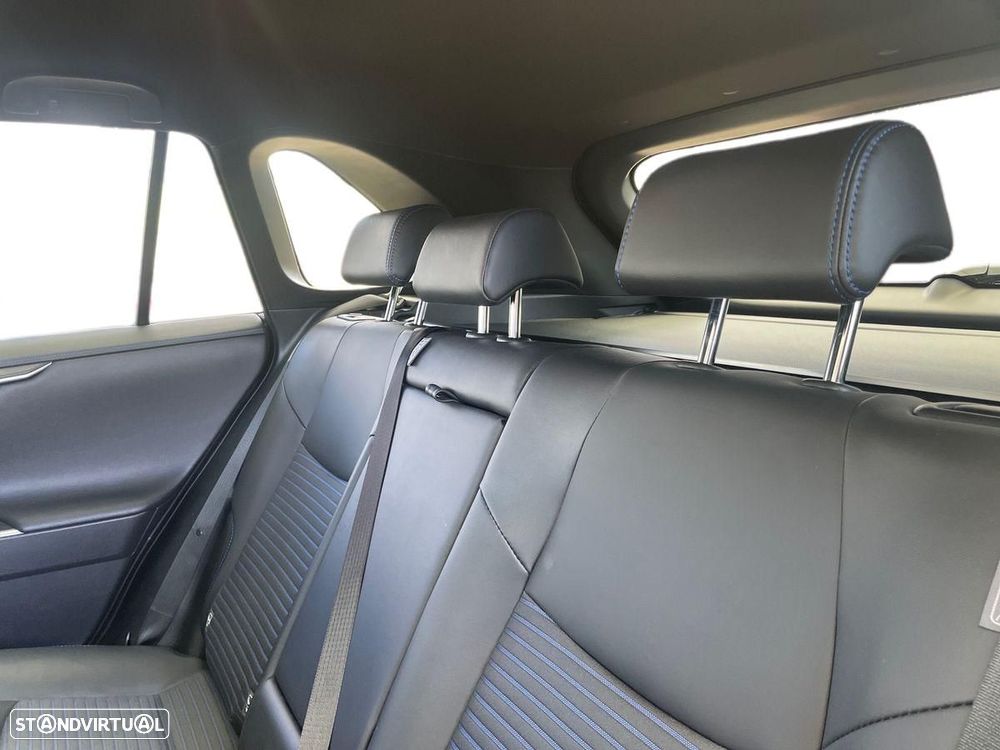 Toyota RAV4 - 12