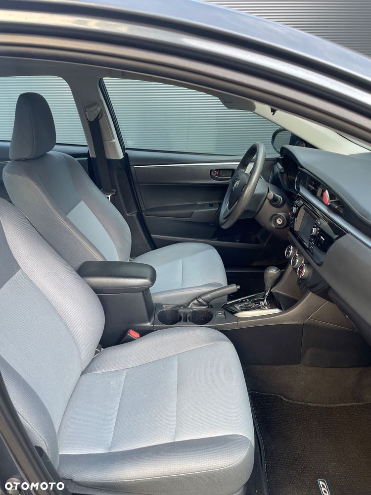 Toyota Corolla - 17