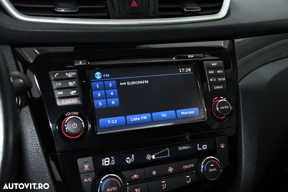 Nissan X-Trail 1.6 dCi N-Connecta - 16