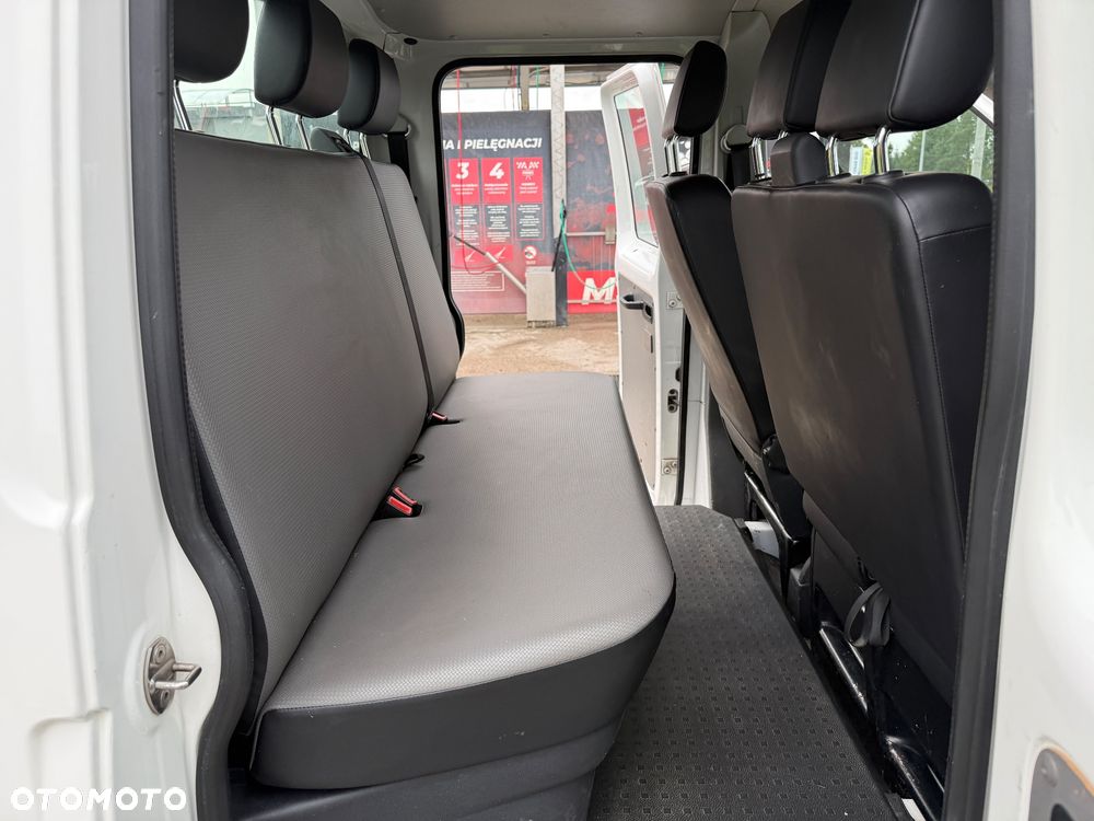 Volkswagen TRASNSPORTER DOKA - 12